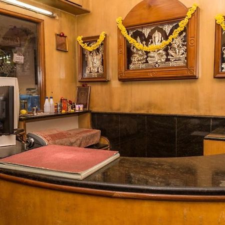 Golden Guest House Bangalore Bagian luar foto