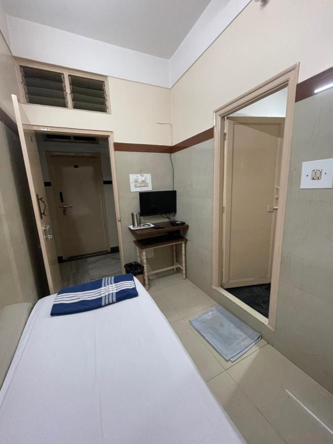 Golden Guest House Bangalore Bagian luar foto