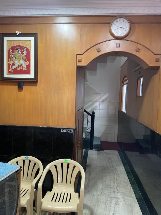 Golden Guest House Bangalore Bagian luar foto