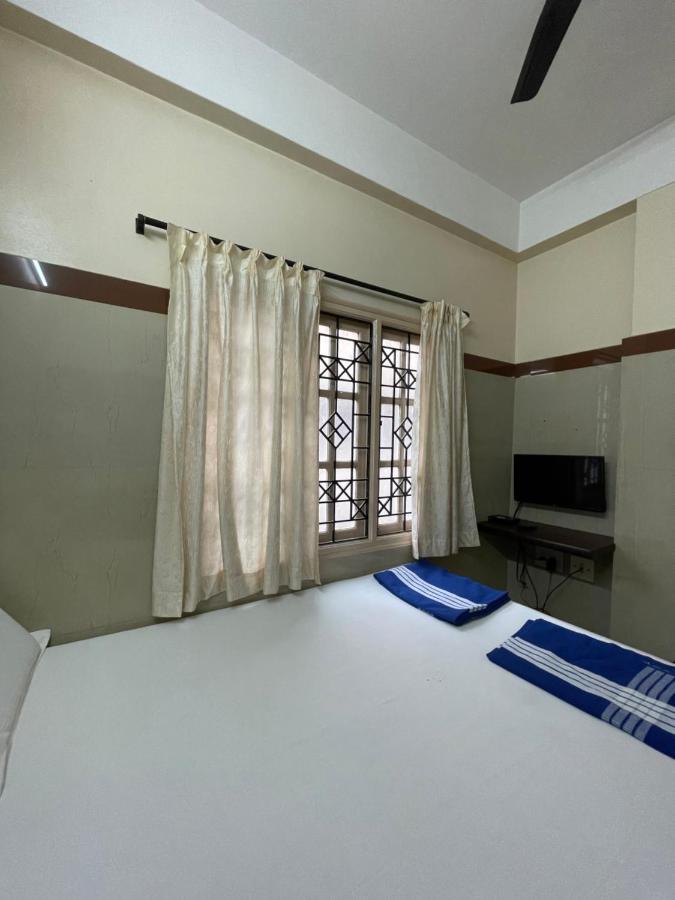 Golden Guest House Bangalore Bagian luar foto