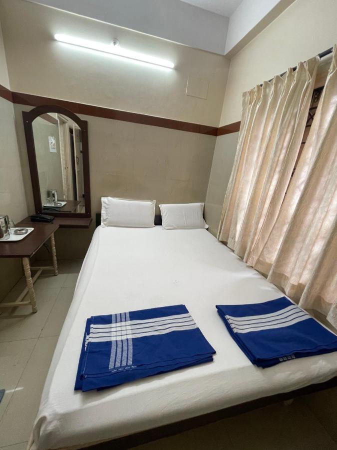 Golden Guest House Bangalore Bagian luar foto